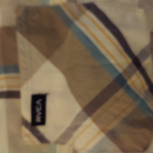 Boy's RVCA shirt - Picture 2 of 5